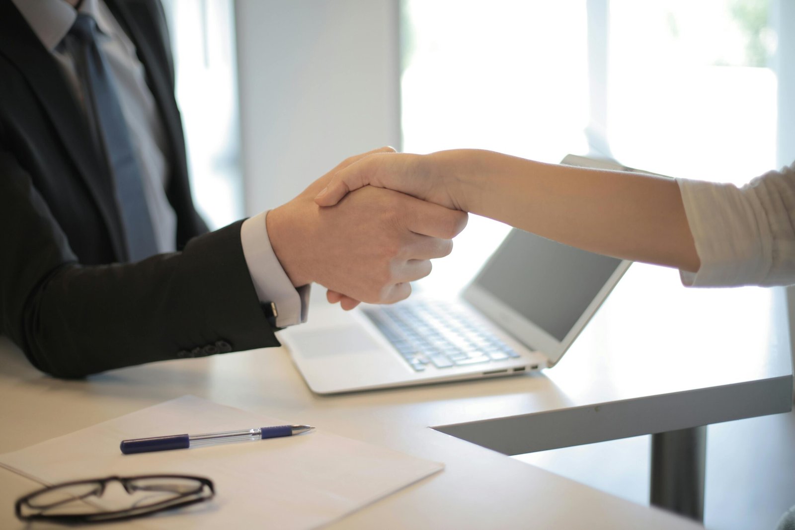 Read more about the article Qoruv.com: The Pioneering Firm Redefining [Industry] Innovation